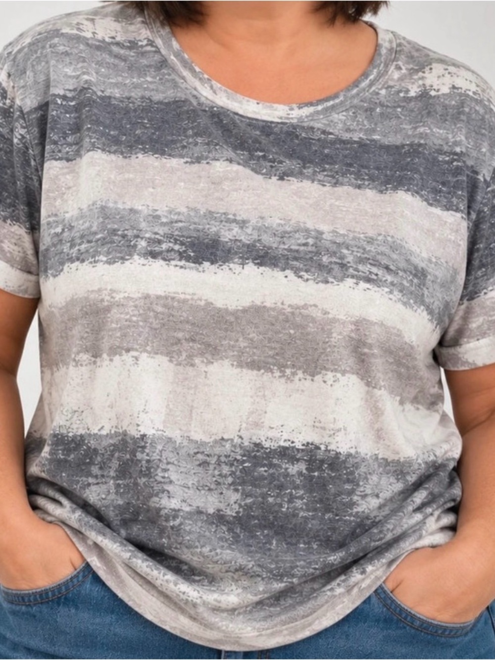 Everyday Striped Short Sleeve Tee in Gray and Cream